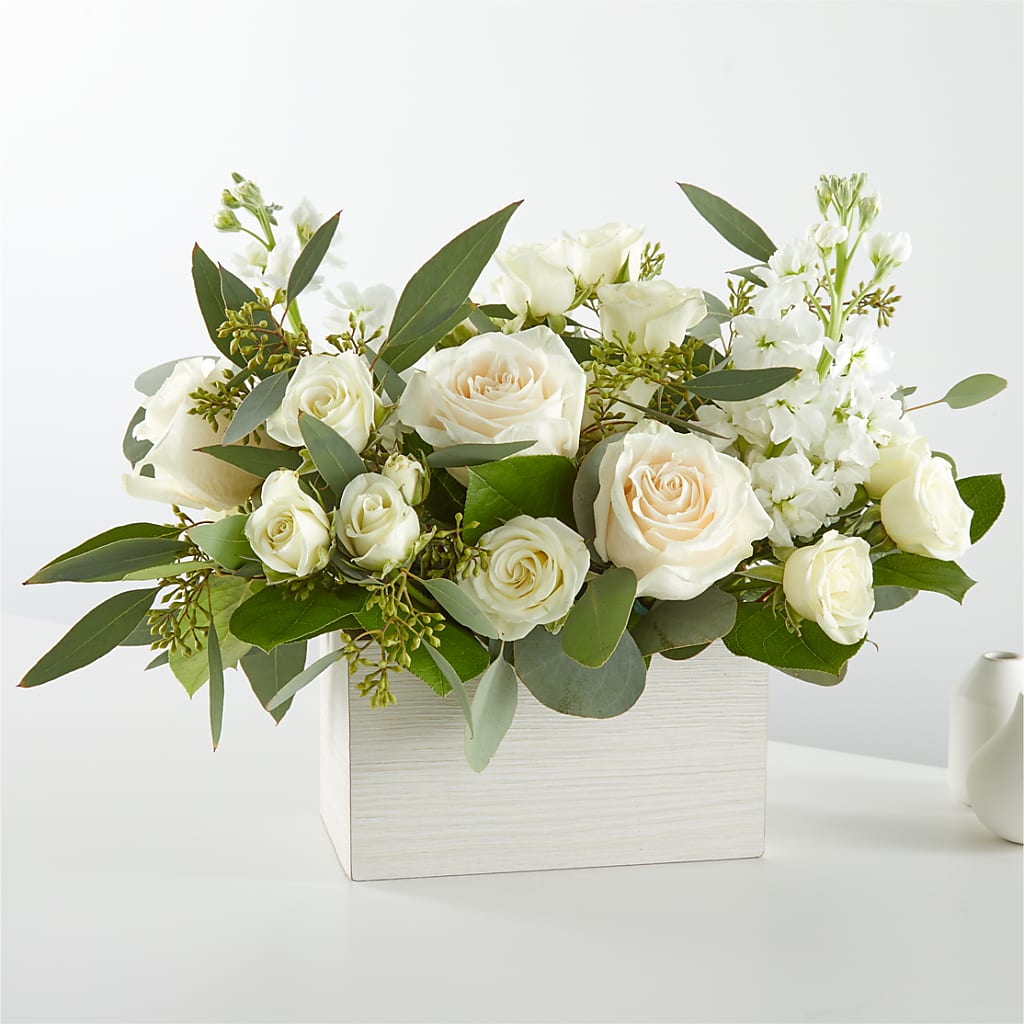 Fresh Linen Box Bouquet – Eventos Galindo, Chicago IL