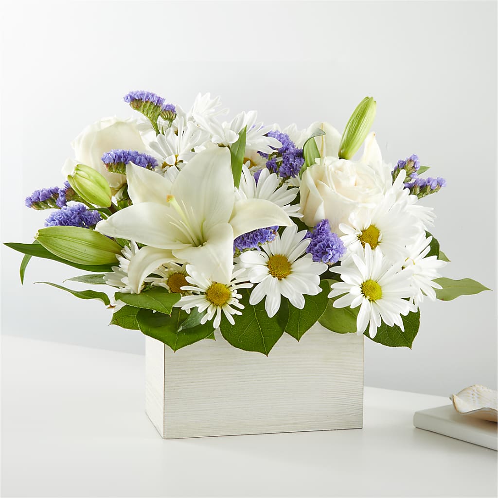 Beyond Blue Box Bouquet – Eventos Galindo, Chicago IL
