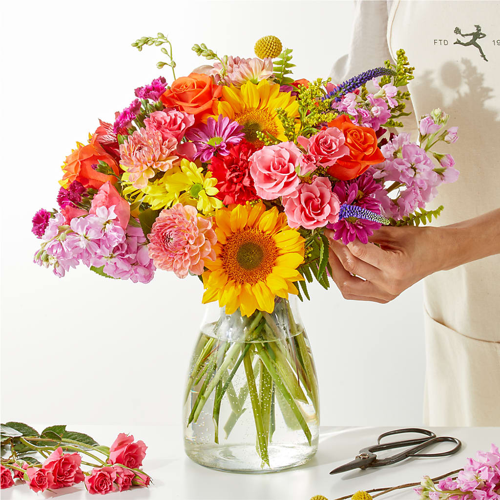 Cue the Confetti - A Florist Original – Eventos Galindo, Chicago IL