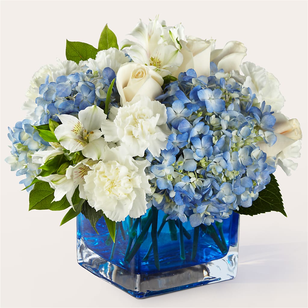 Soothing Waters Bouquet – Eventos Galindo, Chicago IL