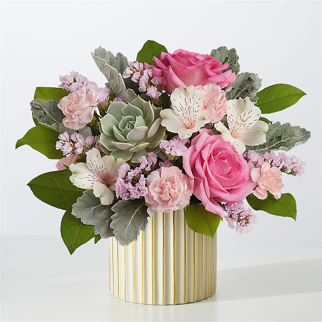Dusty Rose Bouquet with Ivory Vase – Eventos Galindo, Chicago IL