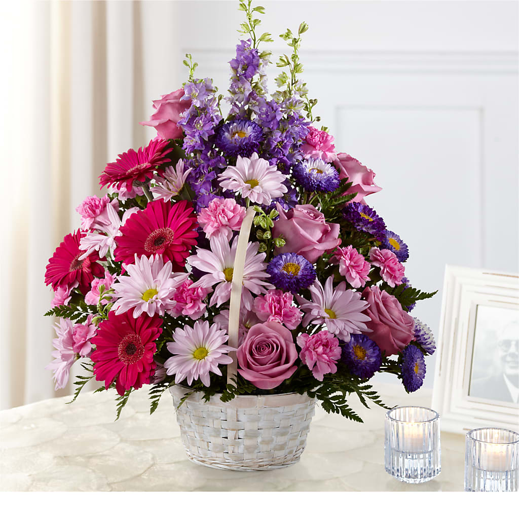 Pastel Peace Basket – Eventos Galindo, Chicago IL