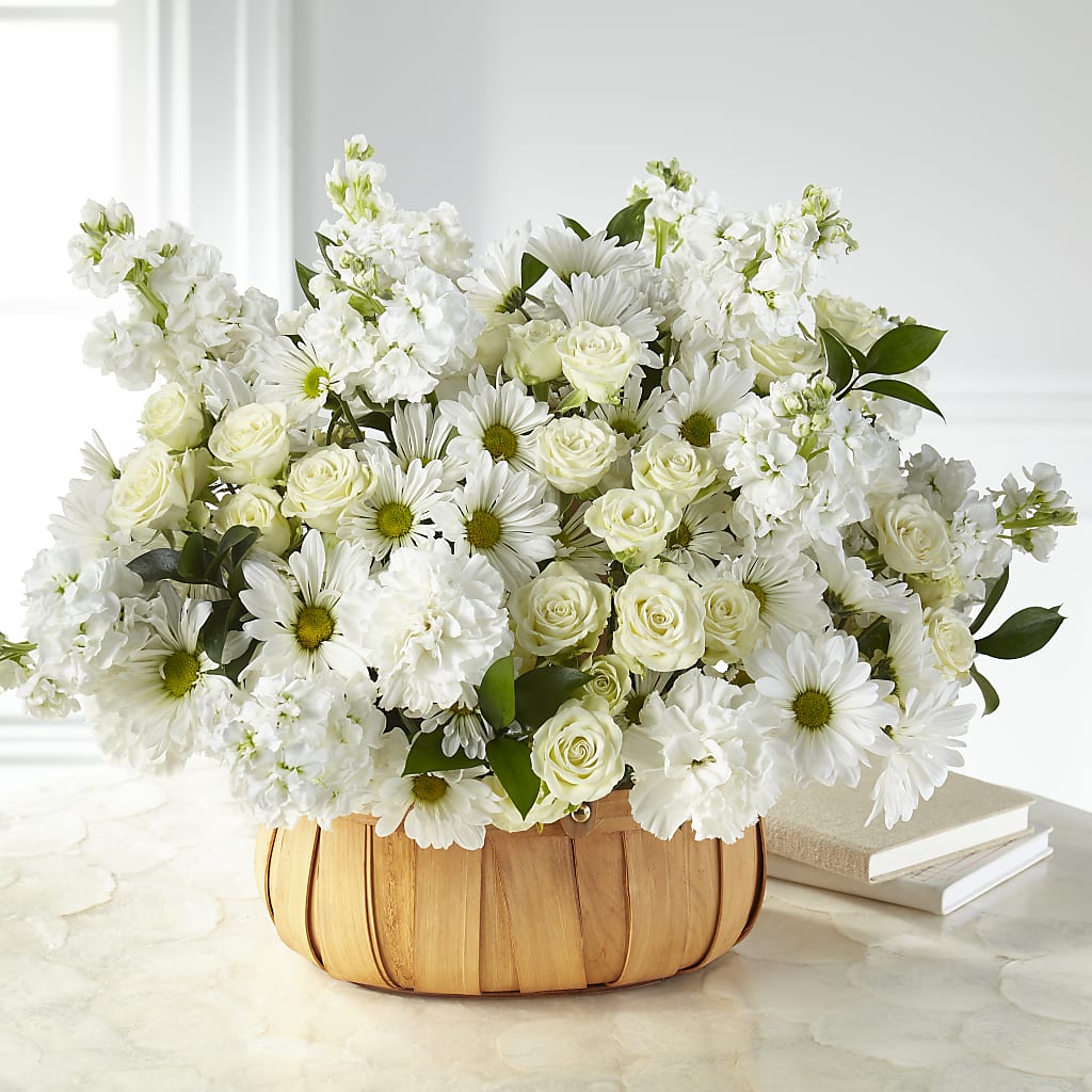 Graceful Garden Basket – Eventos Galindo, Chicago IL
