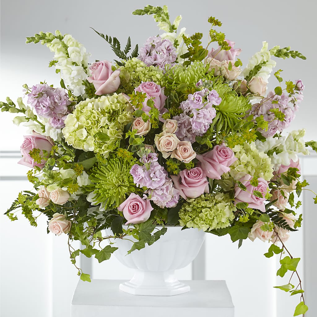 Radiant Embrace Arrangement – Eventos Galindo, Chicago IL
