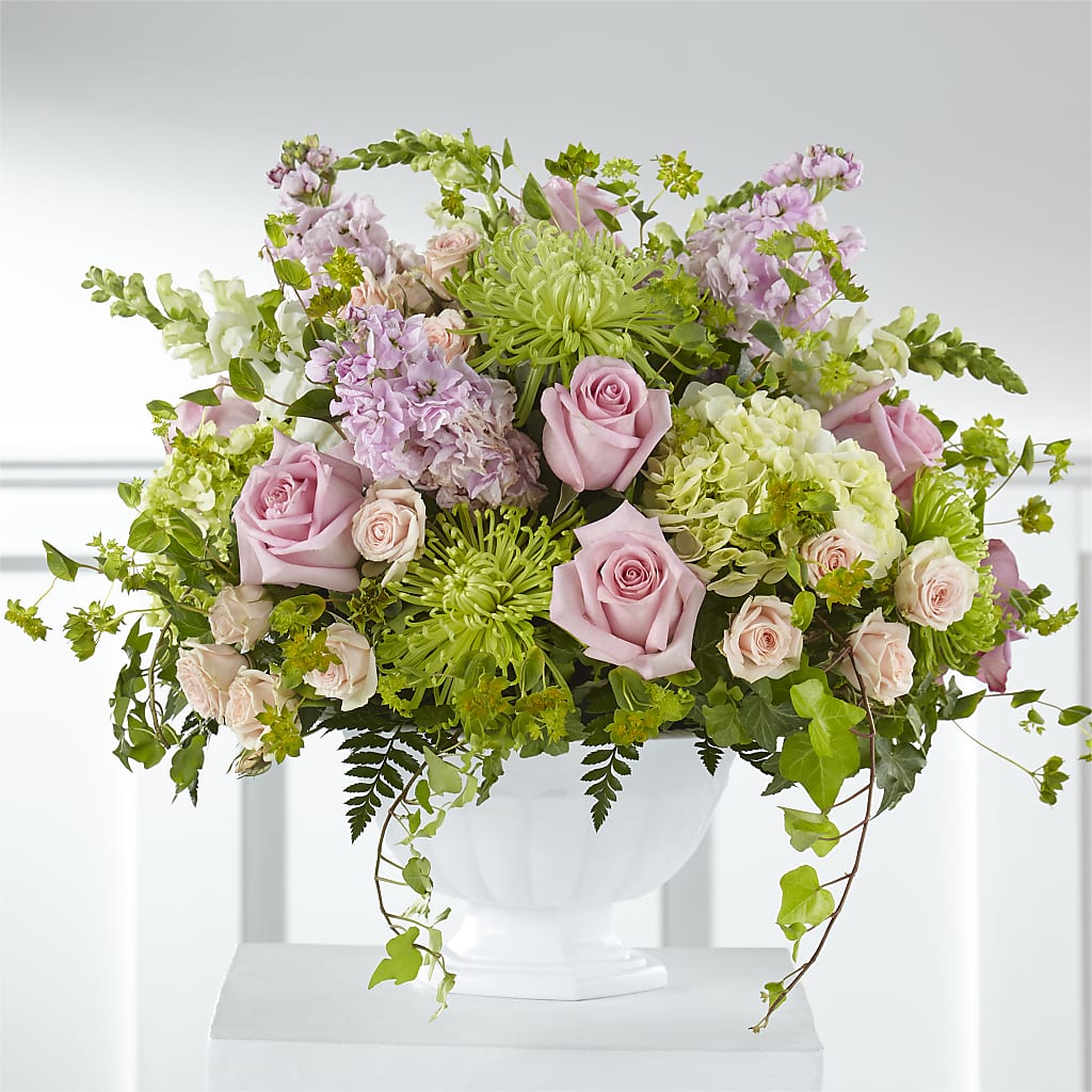 Radiant Embrace Arrangement – Eventos Galindo, Chicago IL