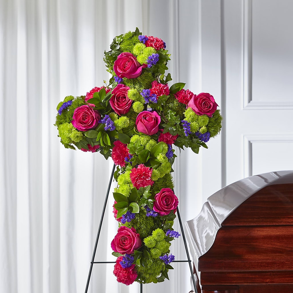 Tribute Rose Floral Cross – Eventos Galindo, Chicago IL