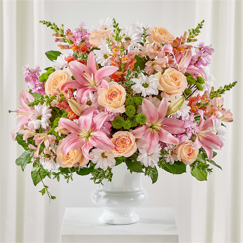 Heartfelt Gesture Urn Arrangement – Eventos Galindo, Chicago IL