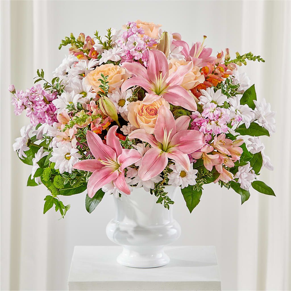 Heartfelt Gesture Urn Arrangement – Eventos Galindo, Chicago IL