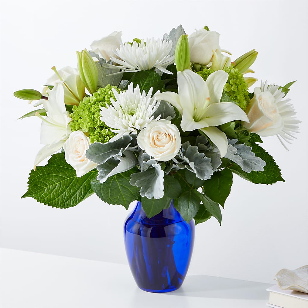 Snowy Dreams Bouquet – Eventos Galindo, Chicago IL