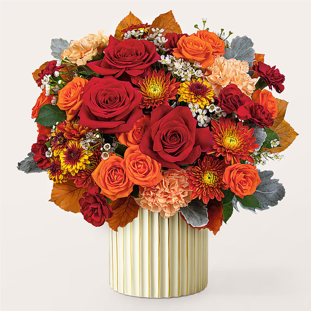 Merlot Bouquet with Ivory Vase – Eventos Galindo, Chicago IL