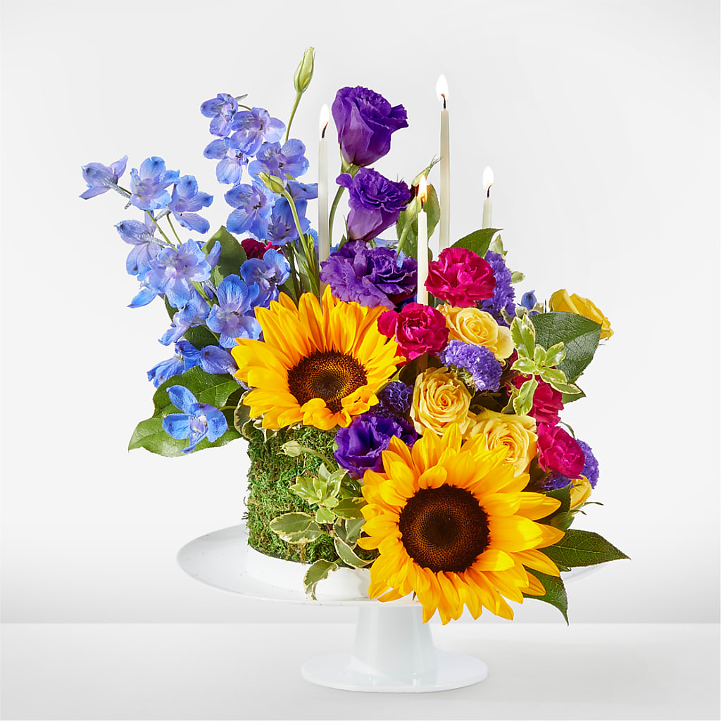 Star of the Day Floral Cake – Eventos Galindo, Chicago IL