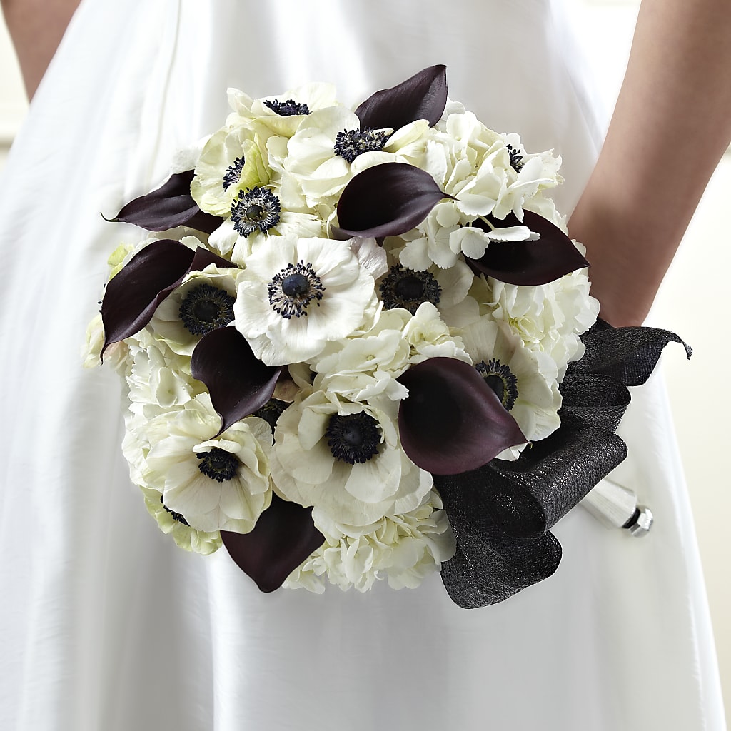 To Have and To Hold Bouquet – Eventos Galindo, Chicago IL