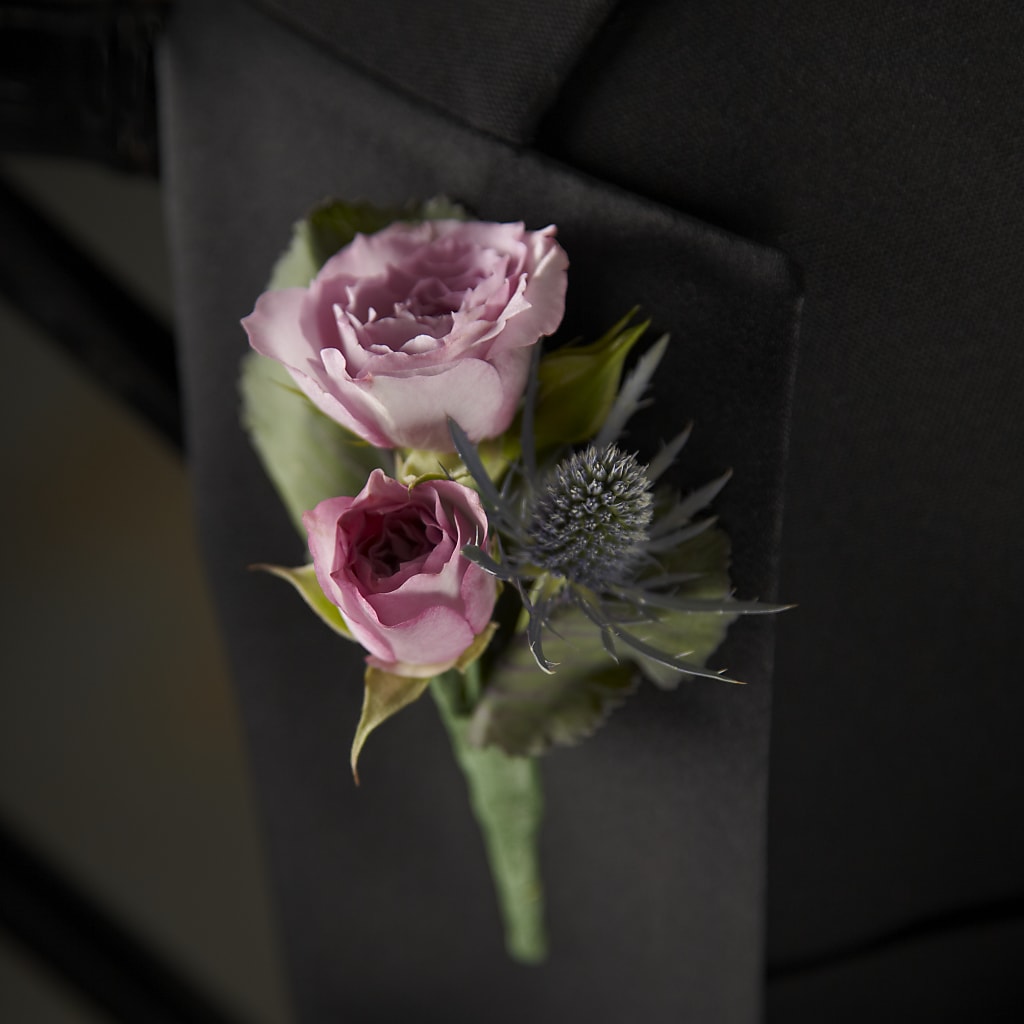 Veronica Boutonniere – Eventos Galindo, Chicago IL