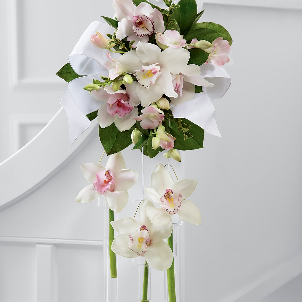 Perfect Entrance Pew Arrangement – Eventos Galindo, Chicago IL