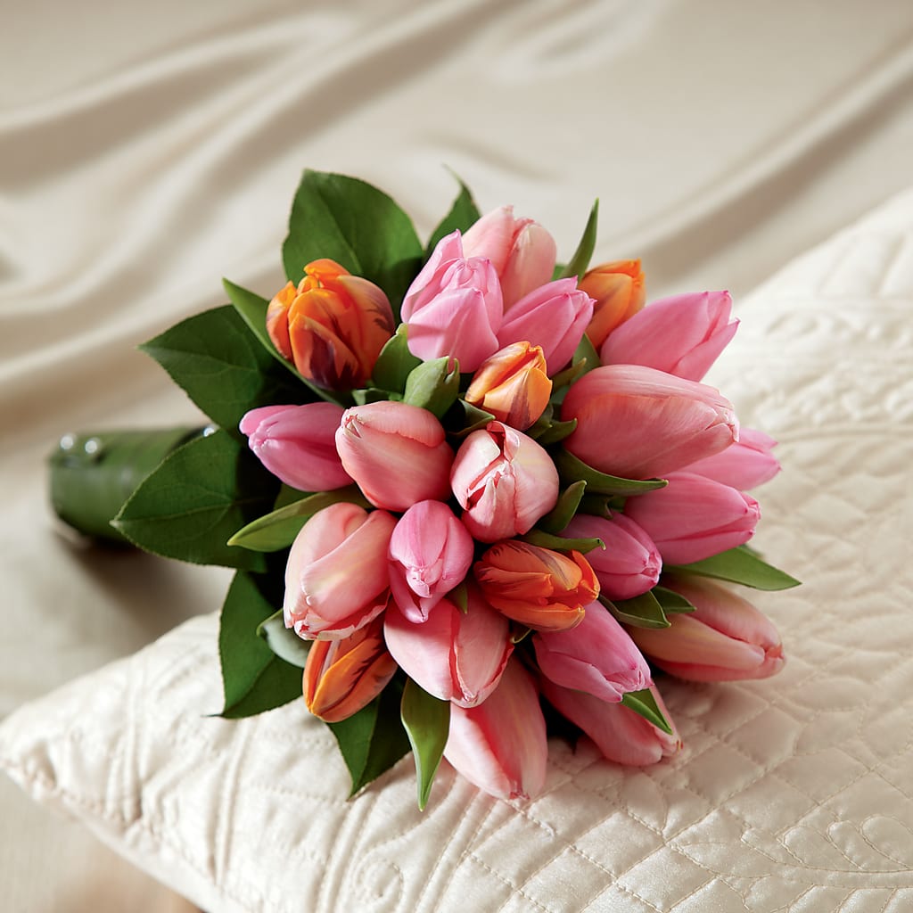 Embraceable Bouquet – Eventos Galindo, Chicago IL