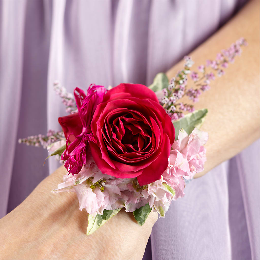 Rose Charm Corsage – Eventos Galindo, Chicago IL
