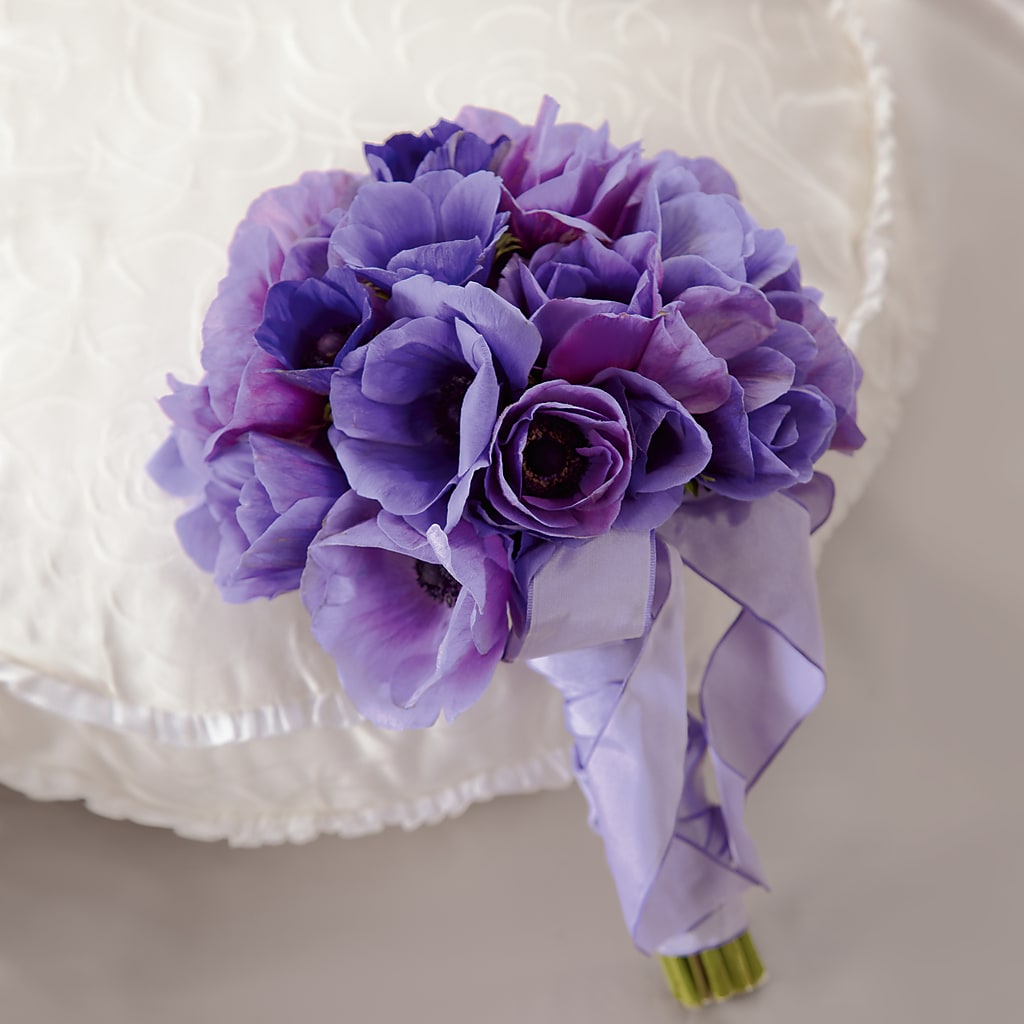 Purple Passion Bouquet – Eventos Galindo, Chicago IL