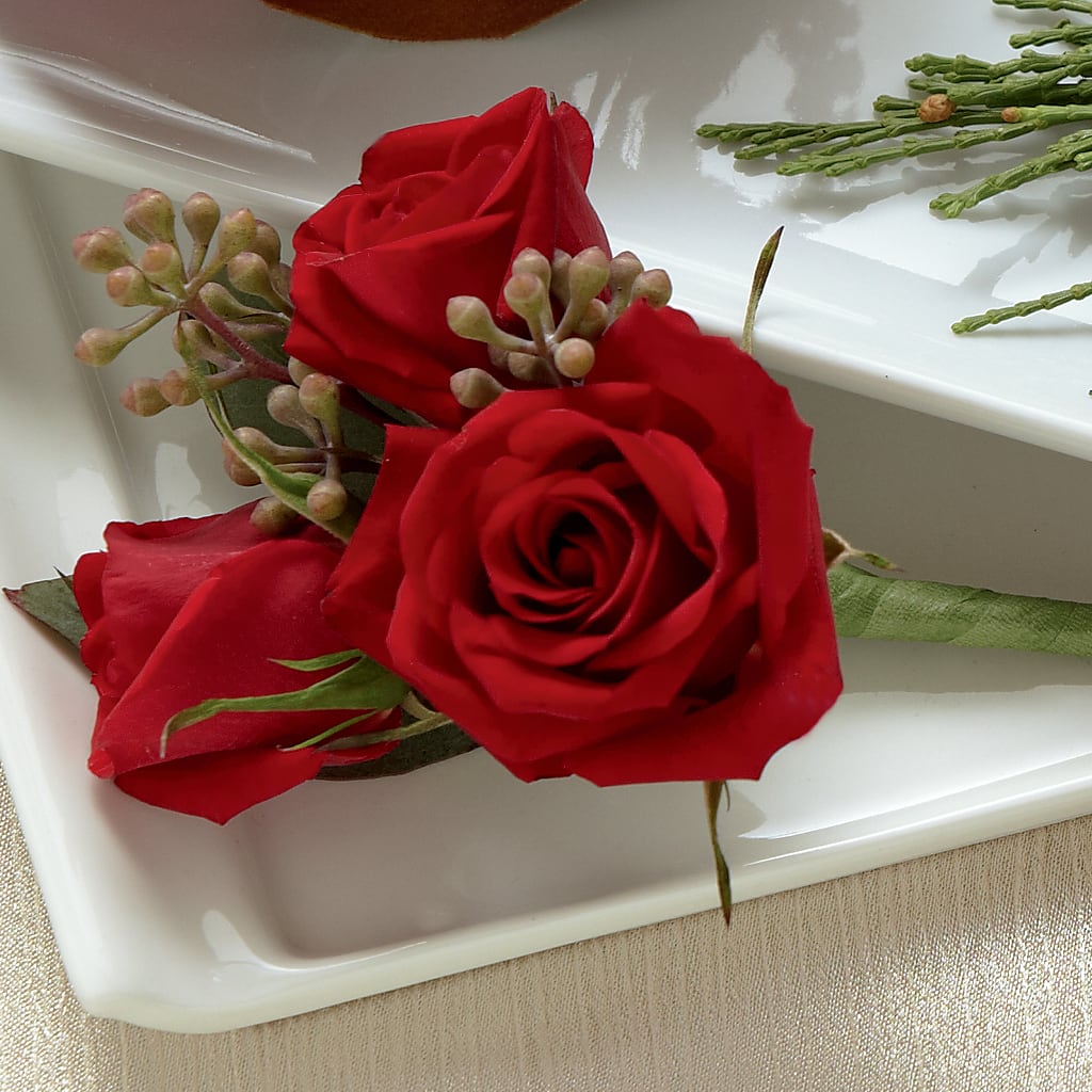 Red Spray Rose Boutonniere – Eventos Galindo, Chicago IL
