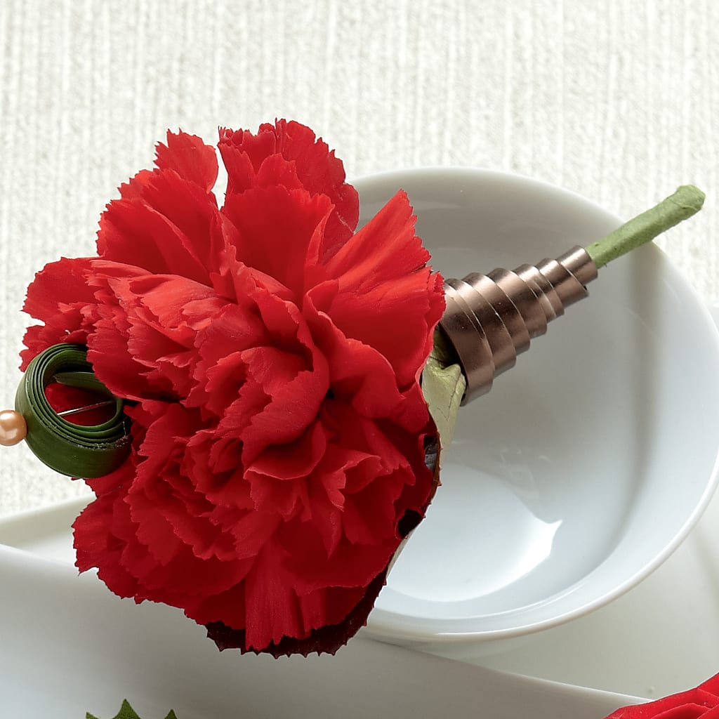 Red Carnation Boutonniere – Eventos Galindo, Chicago IL