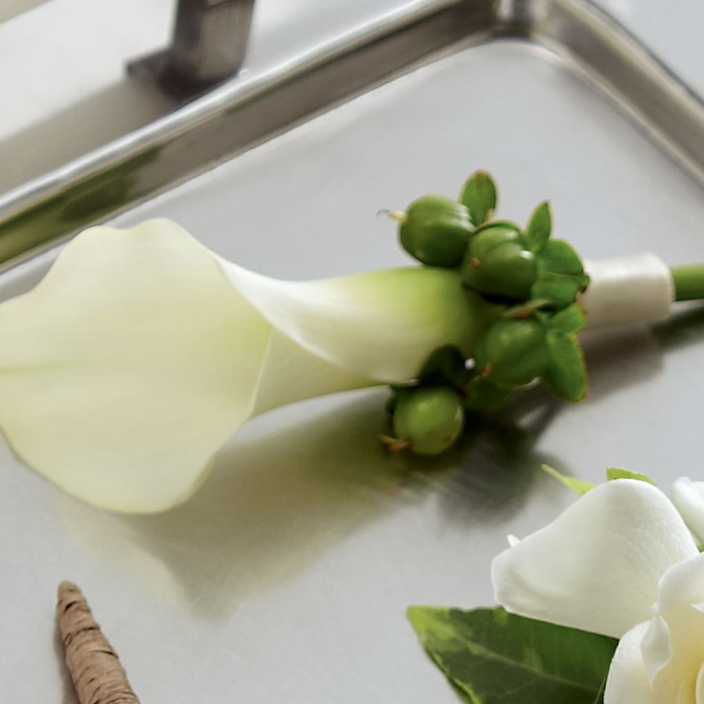 White Calla Boutonniere – Eventos Galindo, Chicago IL