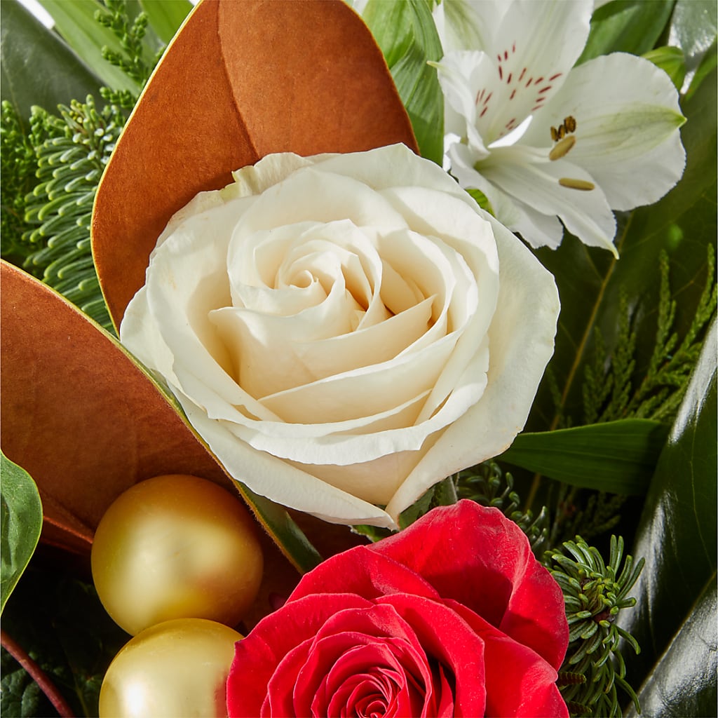 Joy & Jolly Bouquet –  Eventos Galindo, Chicago IL