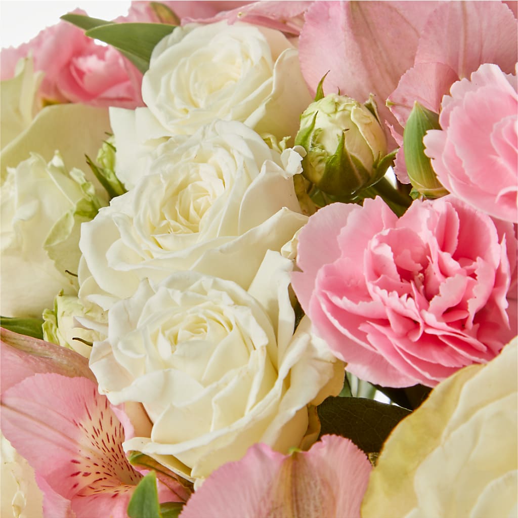 Gentle Healing Bouquet –  Eventos Galindo, Chicago IL