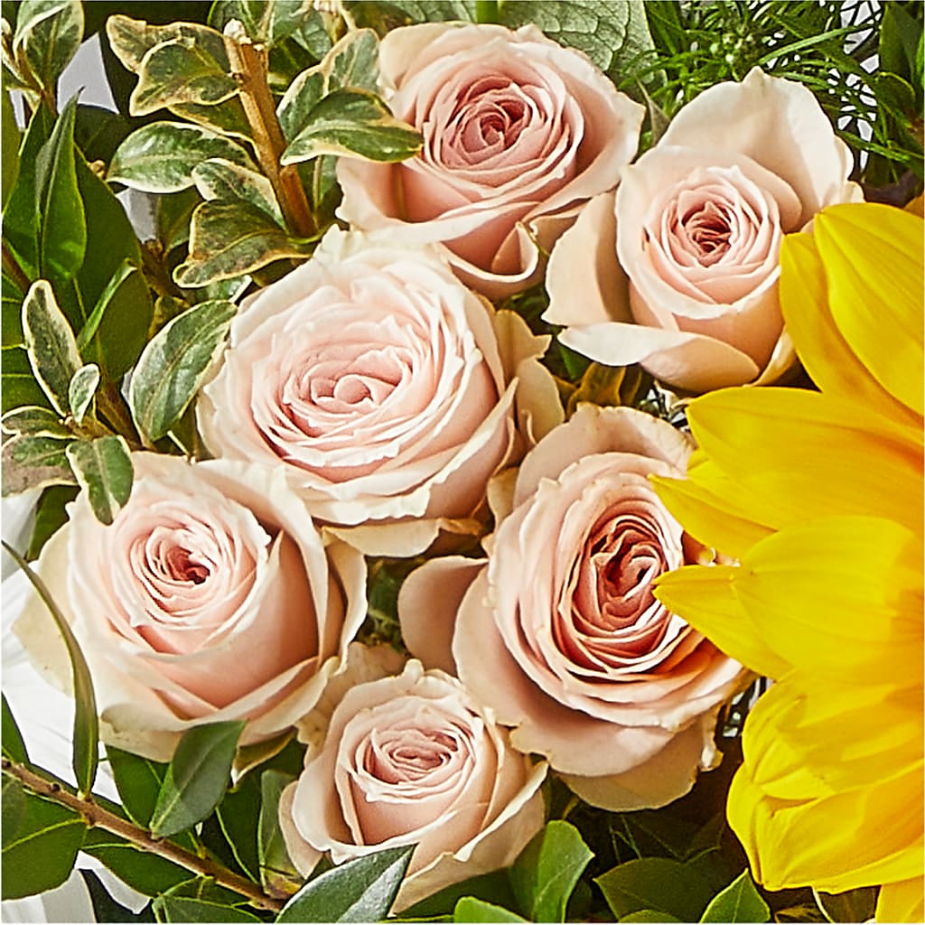 The Good Life Bouquet –  Eventos Galindo, Chicago IL