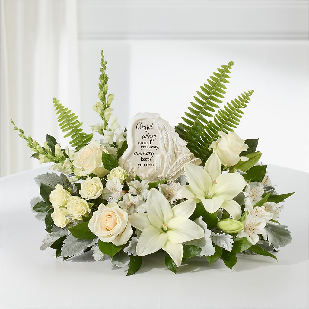 Holding You Close Arrangement –  Eventos Galindo, Chicago IL