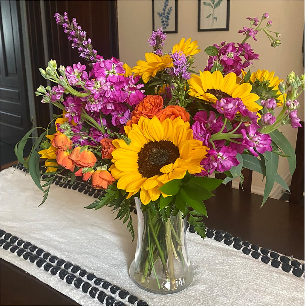 Rays of Life Bouquet –  Eventos Galindo, Chicago IL