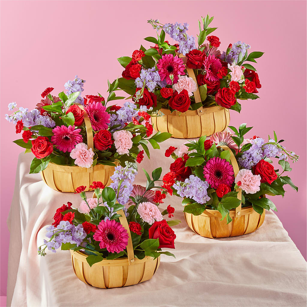 Pink Picnic Basket –  Eventos Galindo, Chicago IL
