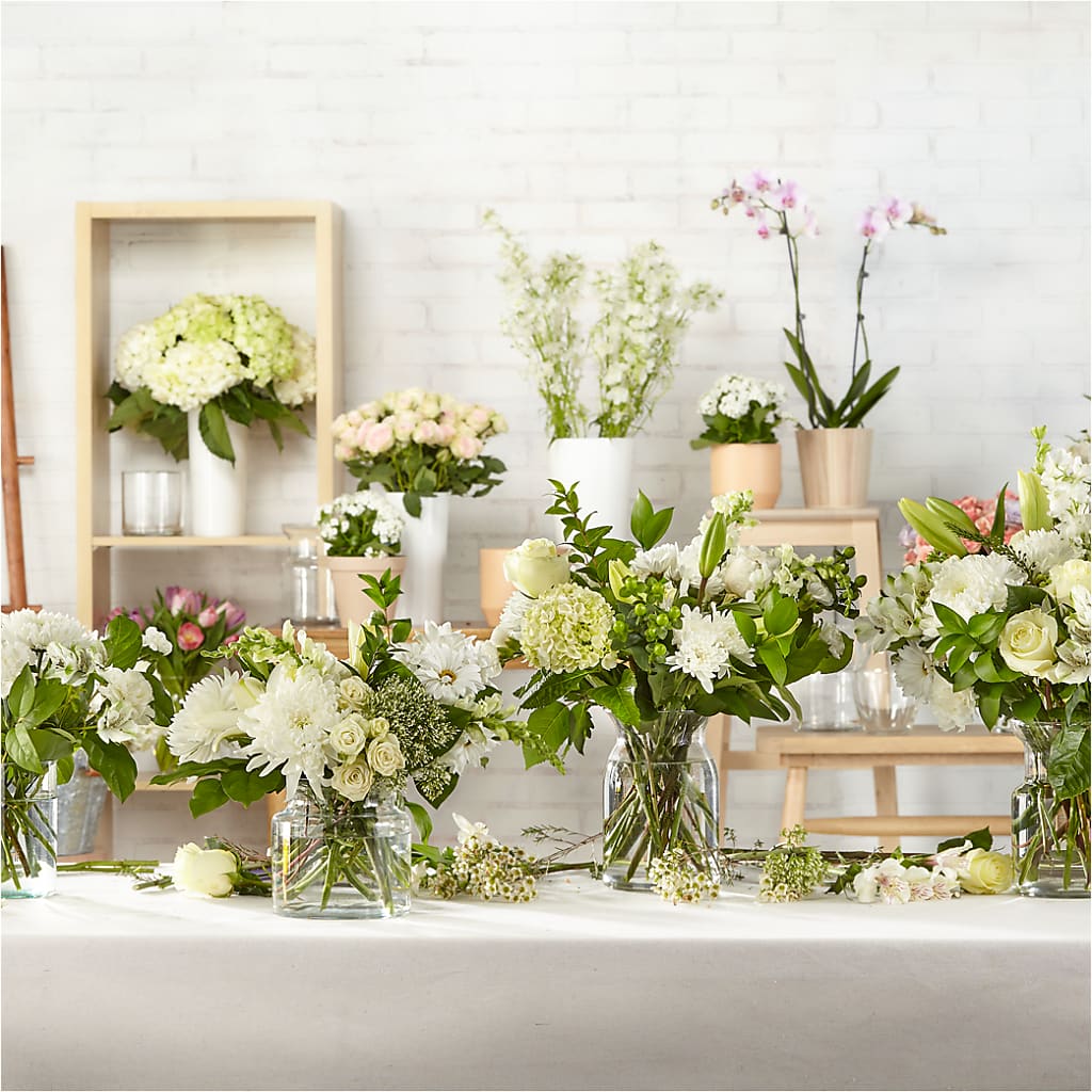 Classic Ivory – A Florist Original –  Eventos Galindo, Chicago IL
