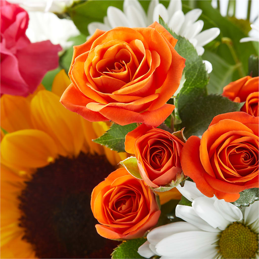 Sun-drenched Blooms Bouquet –  Eventos Galindo, Chicago IL