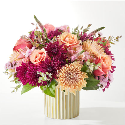 Berry Cobbler Bouquet with Ivory Vase –  Eventos Galindo, Chicago IL