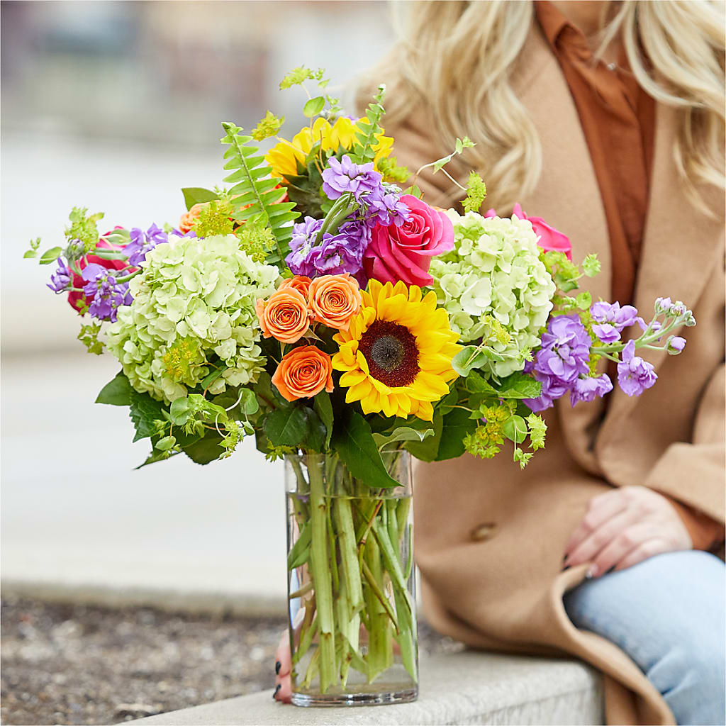 Vibrant Greetings Bouquet –  Eventos Galindo, Chicago IL