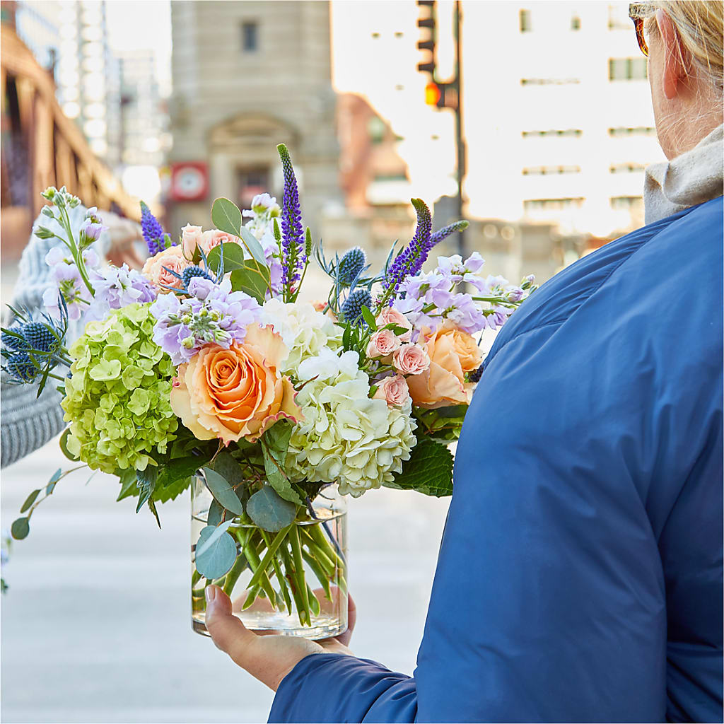 Porch Swing Bouquet –  Eventos Galindo, Chicago IL