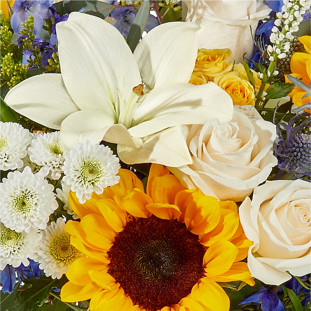 Wonderfully Sunny Bouquet –  Eventos Galindo, Chicago IL