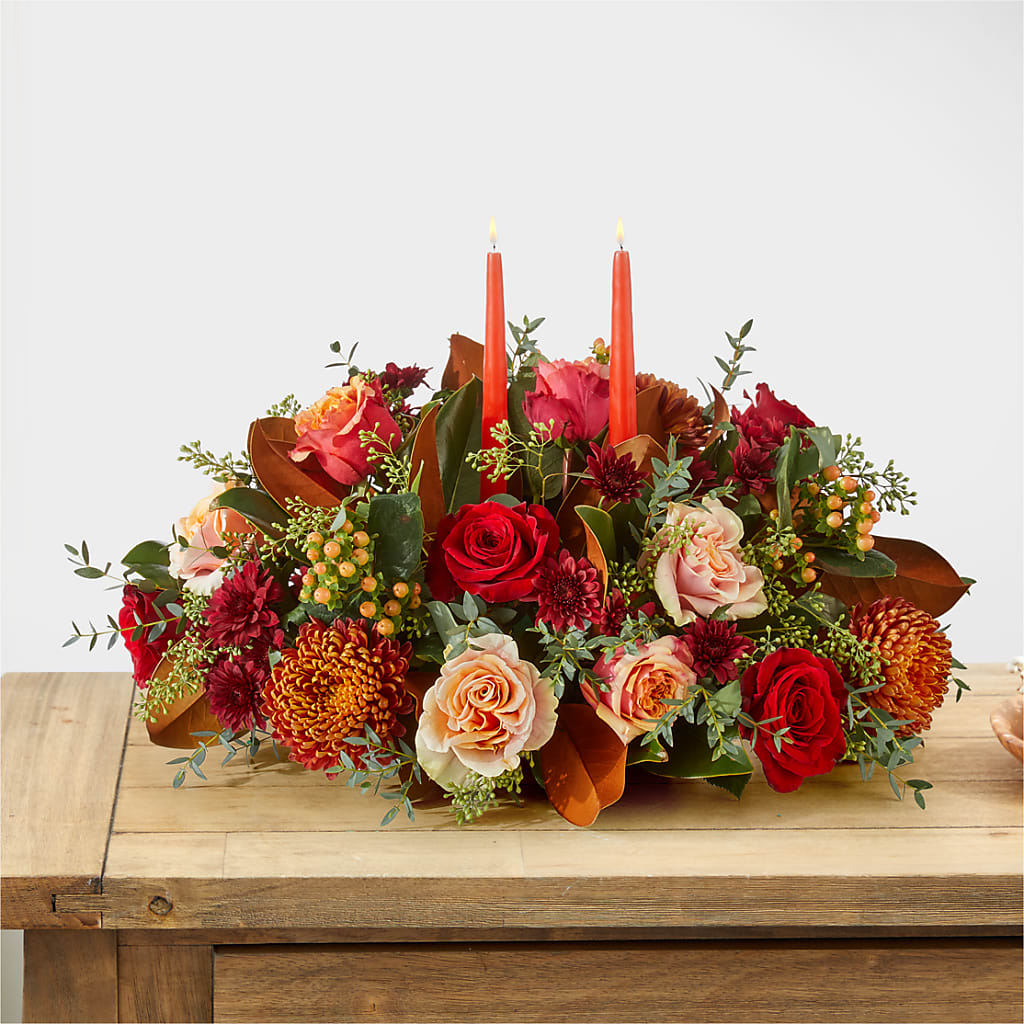 Gather Near Centerpiece –  Eventos Galindo, Chicago IL