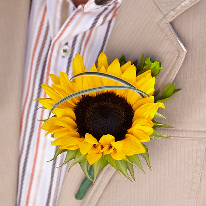 Free Spirit Boutonniere –  Eventos Galindo, Chicago IL